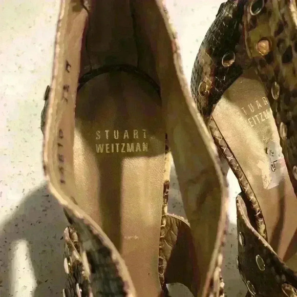 Stuart Weitzman Roccia Serpent Leather Pumps - Picture 9 of 12